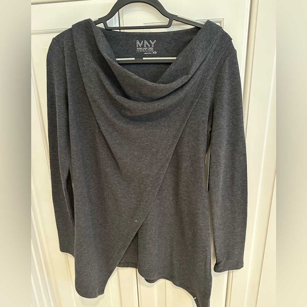 Long flattering draped thermal top. Cotton/polyester/spandex